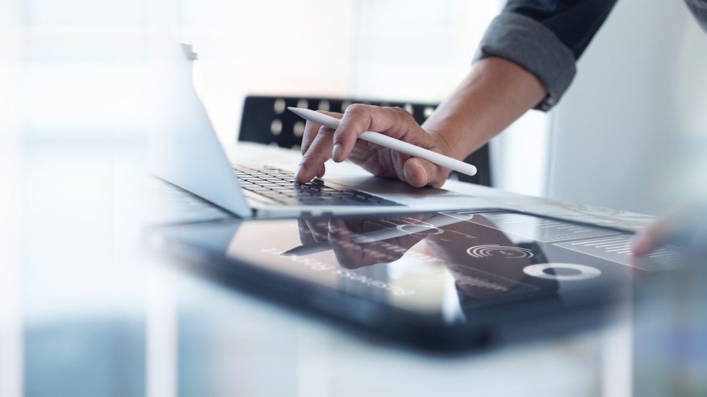 Computer Laptop Digitalisierung Unternehmen